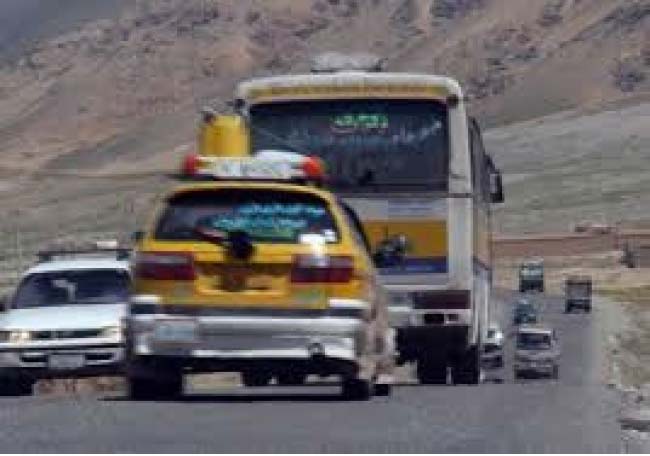 ۲۰ مسافر در مسیر قندهار-غزنی گروگان گرفته شدند